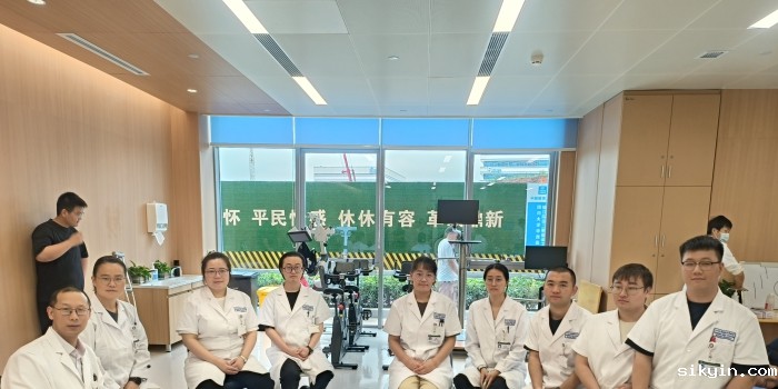 20250623刘沙鑫老师与进修老师交流