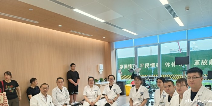 20250623刘沙鑫老师与进修老师交流