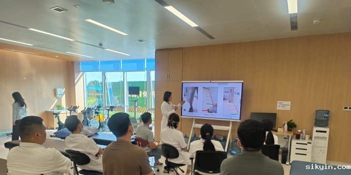 20250513李程老师为学员授课