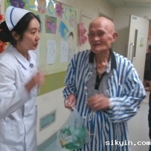 百岁地震老人入我科治疗