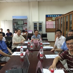 我中心召开2015级博硕研究生开题报告会