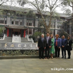 美国内布拉斯加大学医学中心物理治疗系主任Joe Norman教授一行到访我院