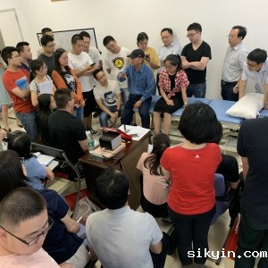 第八届华西康复国际论坛暨膝踝运动损伤物理治疗工作坊成功开班