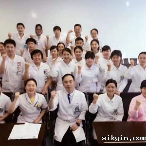 我中心神经/心肺康复综合病房开设“大医讲坛”打造正能量医护团队